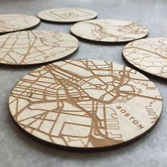 «‎Wooden Map Coasters Round» - 4pc - Real Estate Store Wooden Keyrings, Engraved Wood Coasters, Laser Cut Coaster, Wood Laser Ideas, Coaster Ideas, Engraved Coasters, Laser Cut Wood Crafts, Laser Engraved Gifts, Laser Engraved Ideas