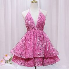 This is a very sweet short gown. Size Dress length 75cm S Bust 84cm Waist 64cmM Bust 88cm Waist 68cmL Bust 92cm Waist 72cm High quality handmade dresses. Birthday Wigs, Pink Short Prom Dress, Dress Pink Short, Backless Party Dress, Social Dress, Prom Dress Pink, Disco Birthday, Backless Homecoming Dresses, Homecoming Dress Short