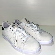 Adidas Stan Smith Adv “White Mineral Green” Sneakers - Men’s Us 9.5 Nwt. Shipped With Usps Priority Mail. -New With Tags (No Box Nor Inserts) -Men’s Us Size 9.5 -Ships Same Or Next Day White Leather Skate Shoes, Classic White Lace-up Skate Shoes, Adidas White Skate Shoes With Cushioned Footbed, Adidas White Slip-on Sneakers, White Adidas Slip-on Sneakers, White Adidas Skate Shoes With Cushioned Footbed, White Lace-up Skate Shoes With Perforated Toe Box, White Casual Skate Shoes With Speckled Midsole, White Low-top Cushioned Skate Shoes