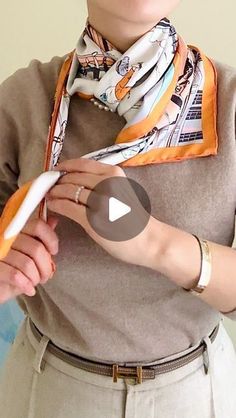 @hereandnow_mollyne on Instagram: "🧡Scarf @mollyne_official Story in New york_Orange 90x90" Short Mullet, Diy Fashion Scarf, Looks Country, Stylish Scarves