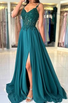 Grunes Abendkleid Lang Gunstig | Abiballkleider mit Glitzer | Babyonlinedress.de Green Chiffon Evening Dress For Gala, Chiffon Evening Dress For Prom And Homecoming, Green Homecoming Gown With Sweep Train, Green Gown With Sweep Train For Homecoming, Green Maxi Dress With Sweep Train For Prom, Chiffon Evening Dress For Prom Season, Glamorous Green Evening Dress For Homecoming, Glamorous Chiffon Evening Dress For Prom, Glamorous Chiffon Evening Dress For Prom Season