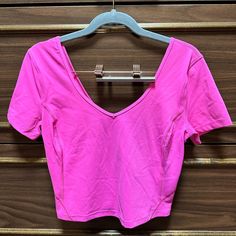 Brand New With Tags. Lululemon Align Tee Size 8. Color Is Sonic Pink Lululemon Shirt, Running Wear, Swiftly Tech Short Sleeve, Lululemon Long Sleeve, Turtleneck T Shirt, Lululemon Swiftly Tech, Lululemon Align, Blue Nile, Crew Shirt