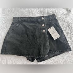 Nwt! Never Worn! Black Jean Zara Skirt Size L! Zara Black Casual Skort, Zara Casual Black Skort, Casual Black Skort By Zara, Casual High Rise Black Skort, Black High Rise Fitted Skort, High-rise Fitted Black Skort, Fitted High Rise Black Skort, Black Fitted High Rise Skort, Jean Skort