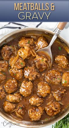 meatballs and gravy in a skillet Meatballs And Gravy, Tender Meatballs, Resepi Biskut, Beef Ground, Beef Pasta, Brown Gravy, Dinner Easy, Beef Recipes Easy