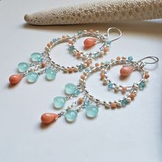 Beach Chandelier, Coral Chandelier, Coral And Aqua, Coral Aqua, Beaded Earrings Diy, Diy Jewelry Unique, Wire Jewelry Designs, Handmade Jewelry Tutorials, Diy Wire Jewelry