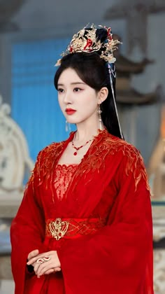 Big Bun Hair, Korean Casual Outfits, Chinese Dramas, Motorcycle Girl, Chinese Dress, Chinese Actress, Western Wear