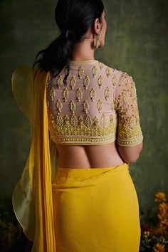 Contemporary Saree Blouse, Blouse Work On Net, Back Embroidery Blouse, Saree Blouse Styles Net, Indian Designer Blouses, Yellow Organza Saree For Haldi, A Line Top Designs, Organza Blouses Designs, Saree With Crop Top Blouse