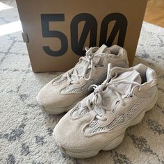 Bought These Shoes Over A Month Ago And They Are To Big For Me. Never Worn/Brand New! Yeezy 500 Blush Outfit, Yeezy 500 Outfit Women, Yeezy 500 Blush, Yeezy Shoes Women, Blush Outfit, Grunge Shoes, Guys Fashion Casual, Shoes Yeezy, Shoes For School