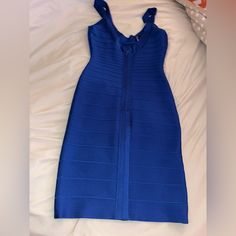 Beautiful Authentic Herve Leger Bandage Dress. Blue. Size Medium Worn 2 Times. No Tears Or Rips Bandage Dress Herve Leger, Herve Leger, No Tears, Bandage Dress, Dress Blue, Dresser, Color Blue, Midi Dress, Size Medium