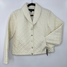 Andrew Marc New York Ivory Quilted Crop Jacket Puffer. Gorgeous Quilted Pattern Lightweight Gold Hardware 2 Front Slip Pockets Pit To Pit: 20.5" Length: 21" Size: Small Condition: Nwt, No Flaws Msrp $99 Jacket Puffer, Quilted Pattern, Marc New York, Crop Jacket, Gold Hardware, Puffer, Jackets & Coats, Jackets For Women, New York