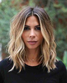 Bob Hairstyles Medium, Long Curly Bob, Balayage Lob, Tan Skin Blonde Hair, Choppy Haircuts, Thick Hair Styles Medium, Medium Bob Hairstyles, Balayage Blonde, Long Bob Haircuts