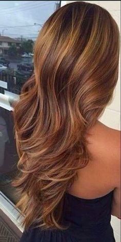 4 Stunning Highlights for Dark Brown Hair 2014 | Hairstyles |Hair Ideas |Updos. I love this hair style and color! Highlights For Dark Brown Hair, Rambut Brunette, Brunette Ombre, Brunette Hair With Highlights, Caramel Highlights, 2015 Hairstyles, Brown Hair Colors, Brunette Hair