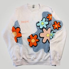 Reworked Clothes, Flower Sweatshirt, Vintage Clothes Women, Fashion Project, Cool Hoodies, Warm Outfits