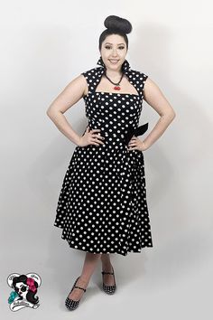 Vamp Outfit, Rock A Billy Fashion, Retro Style Dress, Pin Up Dresses, Rockabilly Fashion, Glitz And Glam, Black Dots, Black Bow, Collar Dress