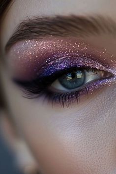 Monochromatic Eye Makeup, Monochromatic Eyeshadow, Plump Lips Tutorial, Dehya Cosplay, Gua Sha Tutorial, Glitter Eyeshadow Makeup, Mom And Newborn, Plumped Lips, Lips Tutorial