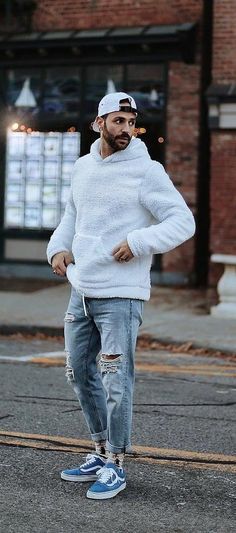 Simple Hoodie Outfit Ideas For Men Shirts Over Hoodie Outfit Ideas, Outfit Ideas Hoodie, Hoodie Outfit Ideas, Simple Hoodie, Outfit Male, Model Clothing, Hoodie Outfit Men, Suits Men Business, Photography Winter