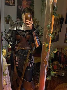 Renfaire Inspiration, Wicked Cosplay, Fairy Poses, Faire Outfit, Ren Faire Ideas, Knight Outfit, Meme Chat, Ren Faire Outfits, Renn Faire