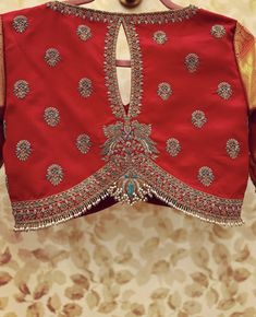 Parrot Blouse Design, Mysore Silk Saree Blouse Designs, Trending Blouse, Green Blouse Designs, Maggam Blouse, Latest Blouse Designs Pattern