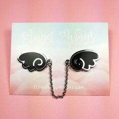 Angel wings enamel pins with chain - black silver wing lapel pin brooch badge flair collar pin hat pin kawaii anime manga japanese fashion by fleacircusdesigns Stickers Kawaii, Anime Jewelry, Kawaii Accessories, Silver Wings, Neck Jewellery