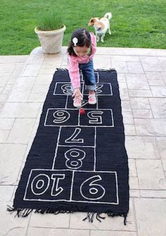 Hopscotch Rug, Homemade Christmas, Craft Activities, Homemade Gifts, Kids Playing, Family Fun, Cool Kids, Montessori