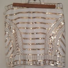 Never Been Worn Gold And White Sequin Skirt. Perfect For A Girls Night Out Or Date Night! White Fitted Skirt With Sequins, Fitted White Skirt With Sequins, Elegant White Sequined Mini Skirt, White Mini Skirt With Sequins For Party, White Sequined Mini Skirt For Party, Glamorous White Mini Skirt For Party, Glamorous White Mini Skirt For Summer, Glamorous White Summer Mini Skirt, Glamorous White Mini Skirt