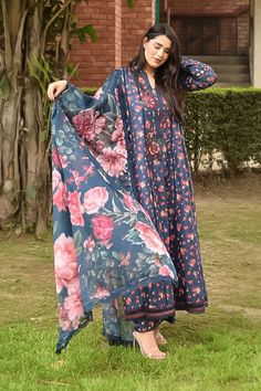 Iznik DL-07 Dahlia Luxury Lawn 2024 Summer Floral Print Unstitched Cotton Suit, Patterned Digital Print Dupatta For Spring, Patterned Dupatta With Digital Print For Spring, Spring Patterned Unstitched Suit With Digital Print, Spring Patterned Digital Print Dupatta, Patterned Printed Dupatta For Spring, Spring Patterned Printed Dupatta, Cotton Unstitched Suit With Digital Print, Spring Patterned Cotton Dupatta