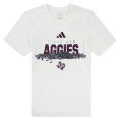 Get ready for the postseason with the Texas A&M 2024 Aggies Baseball T-Shirt! Show your support for the Aggies with this white t-shirt featuring the iconic Texas A&M logo across the front. Perfect for any fan looking to represent their team during the playoffs. Gear up and cheer on the Aggies to victory! Brand: Adidas 100% Cotton Machine Wash Cold/Tumble Dry Low White Logo Print T-shirt For Sports Season, Adidas Graphic Print T-shirt For Sports Events, White Sporty T-shirt For Fan Merchandise, White Adidas Sporty T-shirt, Adidas White Sporty T-shirt, White Collegiate T-shirt With Team Logo, White Team Logo Top For Streetwear, White Top With Team Logo For Streetwear, Graphic Tee T-shirt With Logo For Fan Gear