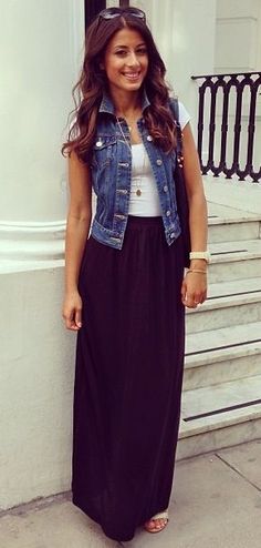 black maxi. white tee. denim vest. Cute Outfit Ideas For Summer, Denim Vest Outfit, Outfit Ideas For Summer, Skirt Diy, Mode Tips, Cute Outfit Ideas, Maxi Rok