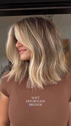 Bronde Summer Hair, Lob Balayage Blonde, Short Bronde Haircolor Blondes, Blonde Hair Color Ideas 2024, Blonde Deminsional Hair, Low Lights On Blonde, Lob Blonde Balayage, Blonde Hair Lob