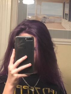 Dark Purple Hair Outfit, Purple Hair Inspo Aesthetic, Dark Purple Hair Dye Ideas, Dark Purple Hair Ideas, Dark Purple Dyed Hair, Violet Dyed Hair, Dyed Hair Inspiration Purple, Violet Hair Aesthetic, Purple Aesthetic Hair