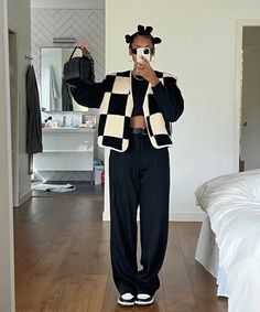 Claire Most, Looks Hip Hop, Mode Zara, Sewing Things, Fashion Vibes, Neue Outfits, Looks Street Style, Streetwear Fashion Women, Mode Inspo