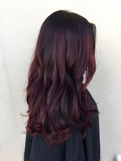 Violet Ombre Hair, Red Tint Hair, Pelo Color Vino, Black Cherry Hair, Violet Ombre, Red Balayage Hair, Wine Hair Color, Wine Red Hair, Wine Hair