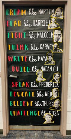 Leaders Classroom Theme, History Display Design, Classroom Decor Social Studies, English Classroom Door Ideas, Classroom History Decorations, History Class Decor, Bulletin Board Ideas Social Studies, Marketing Classroom Decor, History Bulletin Board Ideas High School