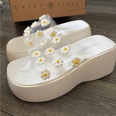 Never Worn They Are Super Cute And Comfy I Just Forgot About Them In My Closet! Asos Shoes, Women's Shoes Sandals, Jelly, Shoes Sandals, Daisy, Asos, Color White, Super Cute, Size 7