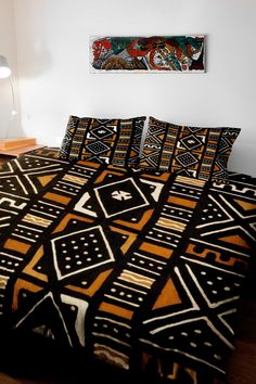 African American Comforter Sets Ethnic Black & Gold Ethnic Bedding, Indoor Outdoor Bathroom, African Architecture, African Mudcloth, Printed Carpet, Outdoor Bathrooms, African Decor, African Mud Cloth, Bed Wall