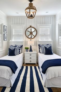 25 Elegant Beach House Decor Ideas: Create a Serene Coastal Retreat – Cabin Nook Guest Bedroom Lake House, Small Bedroom Beach House, Coastal Bunk Beds, Coastal Bunk Room, Beach Homes Interiors, Nantucket Cottage Interiors, Beach Bungalow Interior, Beach House Bed, Small Beach House Interior