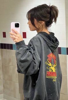 Sweatshirt Hairstyles, Cute Lazy Hairstyles, Hoodie Hairstyles, College Hairstyles, Bangs Ponytail, Lazy Hairstyles, Simple Hairstyles, Peinados Recogidos