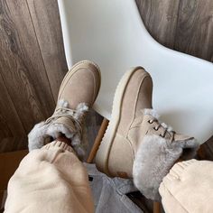 Must-have in winter. This model features the thick wool in the edge, showing that it's quite warm. The soft materials keep your feet comfortable. Cinderella Shoes, Fur Shoes, Faux Fur Boots, Crystal Shoes, Shoes Handmade, Point Shoes, Cozy Feeling, Snow Boots Women, Fur Boots