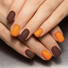 Solid color brown and orange fingernail art for women and girls.  Simple, minimalist style for casual wear.  Mix and match for a cool look.  Great accessory for the autumn / fall season or the Thanksgiving holiday. Halloween Nail Ideas, Fall Gel Nails, Minx Nails, Seasonal Nails, Thanksgiving Nails, Halloween Nail Designs, Halloween Nail, Halloween Nail Art