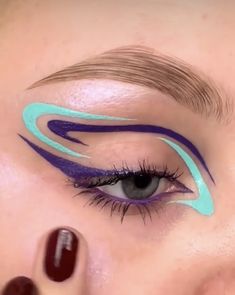 Graphic Liners Ideas, Light Blue Graphic Liner, Graphic Eyeliner Ideas Colorful, Creative Eye Makeup Art, Simple Graphic Eyeliner, Fun Eyeliner Looks, Funky Eyeliner, Colorful Graphic Liner