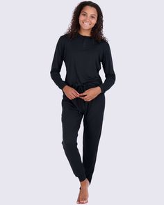 Standout Design: Elevate your lounge game with our Ladies' Hoodie and Jogger Lounge Set! Designed to outshine the competition, this cozy two-piece loungewear set features a trendy, yet casual style perfect for fall and winter.Customer Comfort: Unleash ultimate comfort and style! Real Essentials brings you the coziest matching outfit for ladies, making your airport, pajama, and casual wear truly exceptional. Stay cute and comfy on your next travel adventure or cozy night in.Key Features: This Lad Outfit For Ladies, Two Piece Loungewear, Lounge Pajamas, Matching Outfit, Boys Bottoms, Cozy Night, Loungewear Set, Travel Adventure, Lounge Set