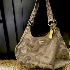 Coach Shoulder Bag! 3 Compartments Fits Everything To Keep You Organized! Big Coach Bag, Coach Leather Bag, Wishlist 2024, Grey Shoulder Bag, Coach Satchel, Suede Purse, Tan Handbags, Michael Kors Satchel, Coach Tote Bags