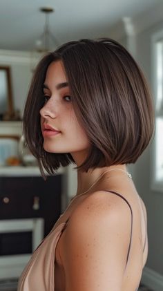 51 Short Hairstyles For Fine Hair That Add Body And Volume Short Hair With Color Ideas, Bob Fine Hair, Straight Hair Short, Hairstyles Work, Bob Hair Style, Short Hairstyles For Fine Hair, The Perfect Haircut, Kort Bob, Hairstyles For Fine Hair