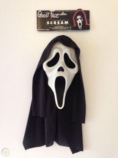 Ghostface Costume, Ghostface Mask, Ghost Face Mask, Scream Mask, Danielle Bregoli, Mascaras Halloween, Ghostface Scream, Scary Movie Characters, Horror Stuff