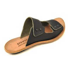 Women's Cydwoq Sandal Modern Toe Ring Sandals For Beach, Modern Sandals With Leather Footbed For Beach, Modern Leather Sandals For Beach, Modern Slides With Single Toe Strap For Beach, Casual Toe Ring Sandals With Leather Sole, Modern Beach Slides With Single Toe Strap, Casual Open Toe Toe Ring Sandals With Leather Sole, Casual Open Toe Sandals With Leather Sole, Modern Closed Toe Mules For Beach