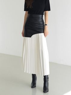 DETAILS
Composition: 95% Polyester, 5% Elastane
Design: Plain, Asymmetrical
Style: Casual, Elegant
Thickness: Regular
Sheer: No
Material: Faux Leather, Chiffon
Occasion: Leisure, Work Leather A Line Skirt, Pu Skirt, Black And White Outfit, Pleats Pattern, Skirt Tulle, Stylish Skirts, Patchwork Skirt, Chiffon Fashion, Maxi Robes