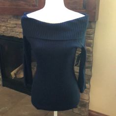 Nwt 89th & Madison Off The Shoulder Navy Sweater Size M. Material Is Stretchy. Ribbed Pattern. You Can Dress This Up Or Down. Armpit To Armpit Is 16.5 Inches Shoulder To Bottom Is 24.5 Inches Top Of Shoulder To Bottom Of Sleeve Is 17.5 Inches Navy Fitted Top For Night Out, Fitted Navy Top For Fall, Chic Navy Top For Fall, Elegant Navy Top For Winter, Navy Fitted Sweater For Fall, Fitted Navy Sweater For Spring, Cozy Off-shoulder Winter Tops, Winter Long Sleeve Stretch Off-shoulder Top, H&m Off The Shoulder Sweater