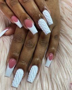 Nails Acrylic Sweater, White Sweater Nail Designs, Sweater Nails White, Fall Nails Sweater Design, White Christmas Sweater Nails, Sweater Print Nails Long, Red And White Sweater Nails, Sweater Design Nails, Sweater Effect Nails