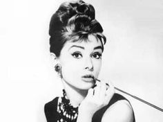 Black And White Movie, Vintage Black And White, Audrey Hepburn, Vintage Black, Black And White, White, Black, Art