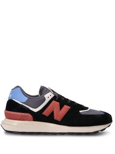 black/multicolour suede panelling appliqué logo round toe front lace-up fastening logo patch at the tongue contrasting branded heel counter branded insole rubber sole Sneaker New Balance, Formal Loafers, New Balance 574, Round Logo, New Balance Men, Crossbody Tote Bag, New Balance Sneakers, Suede Sneakers, Crossbody Tote